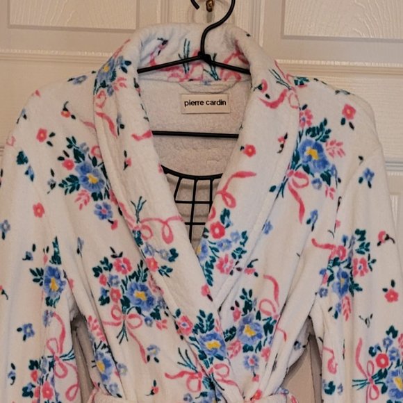 Pierre Cardin Floral Print Bathrobe Size Medium - Picture 3 of 9
